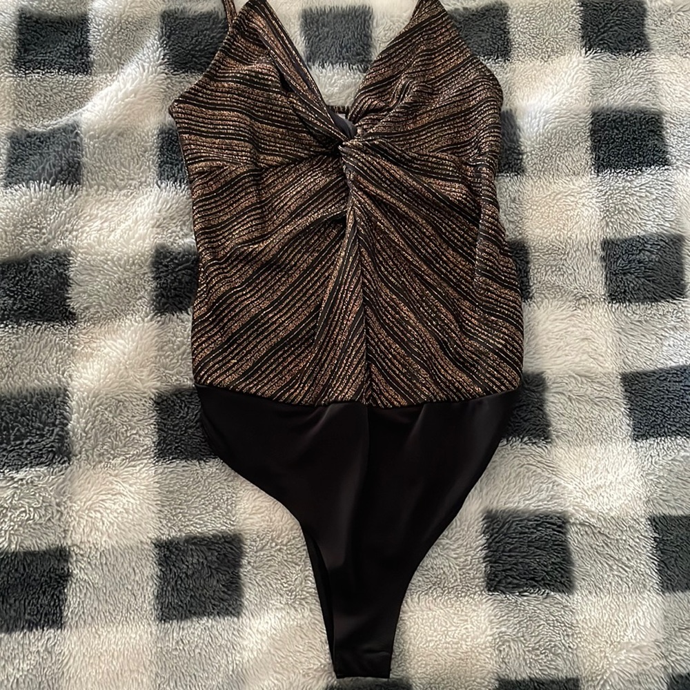 Papaya bodysuit. Black & Gold
